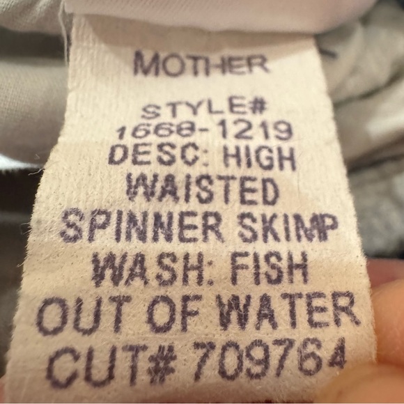 MOTHER Spinner Jean - Picture 6 of 7